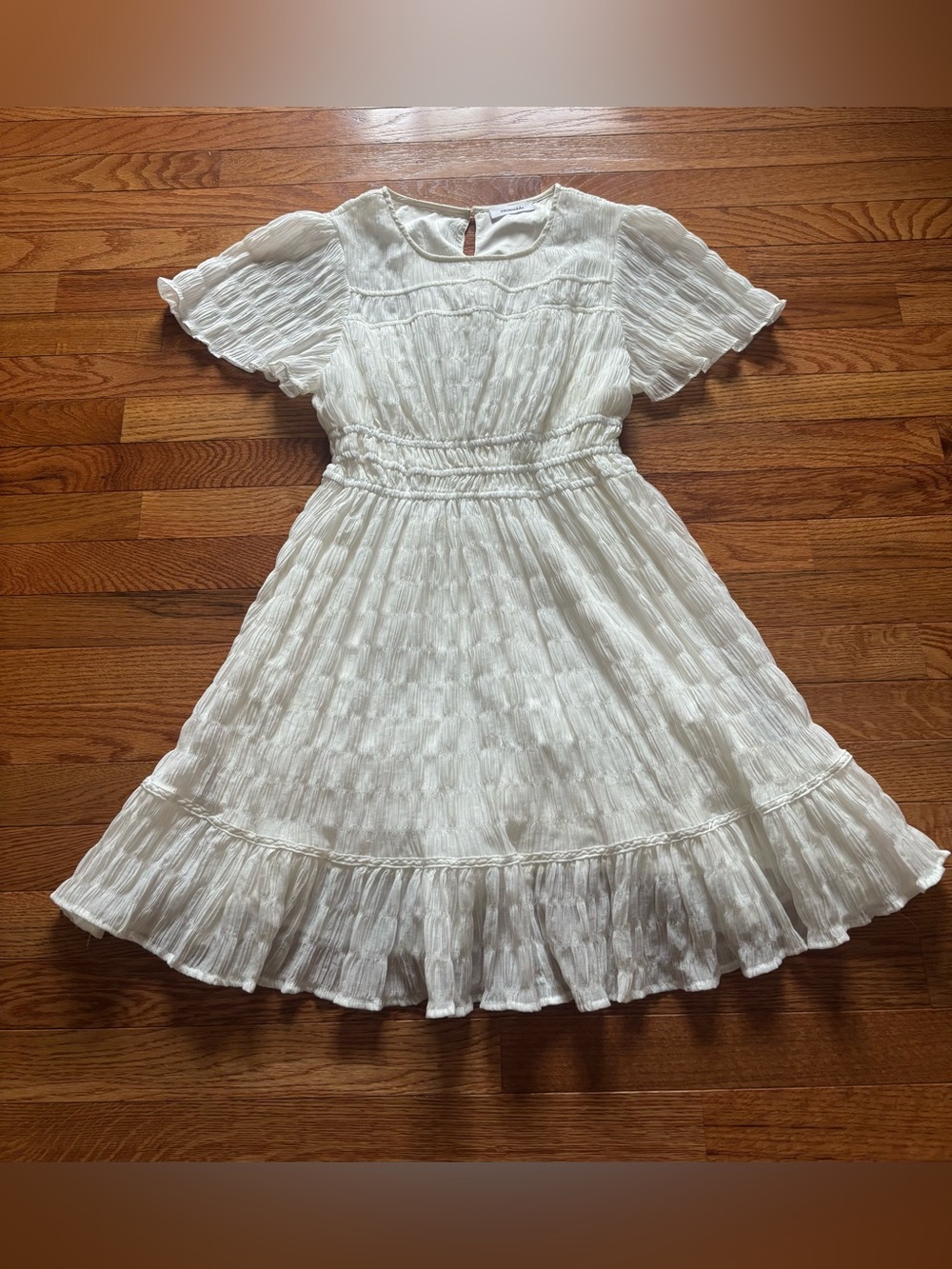En;semble Boutique White Women’s Smocked Waist Ruffle Dress